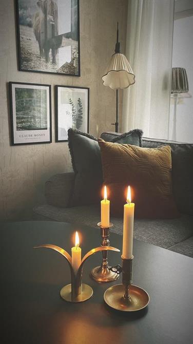 Mässingsljusstake "liljan" hemma hos kund