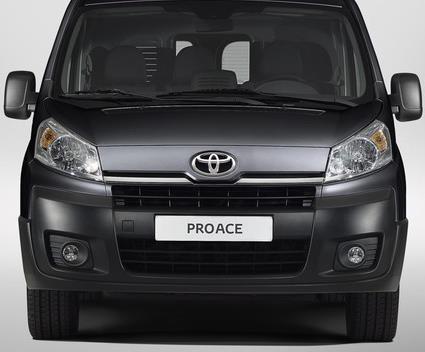 Toyota ProAce L2H2 med serviceinredning från Liljas Bilinredningar AB