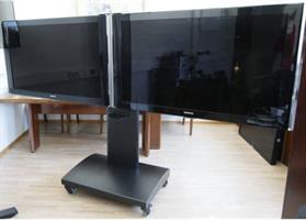 LHP-2 Kahden näytön videoneuvotteluteline pyörillä, 130cm