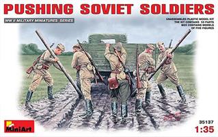 PUSHING SOVIET SOLDIERS