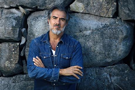 Boksignering av romanen Svarta Bj&#246;rn med f&#246;rfattaren Rafael Edholm l&#246;rdagen den 20 december. 