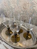 5 champagneglas på nysilverbricka