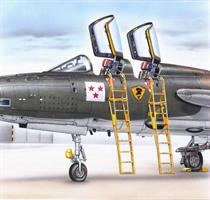 Ladders F-105 F/G