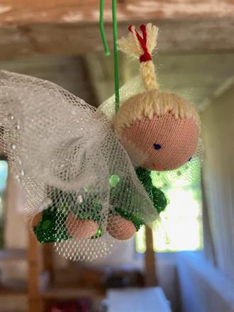 SÅLD! Liten skyddsängel - 100 kr -  beställ med ett klick!