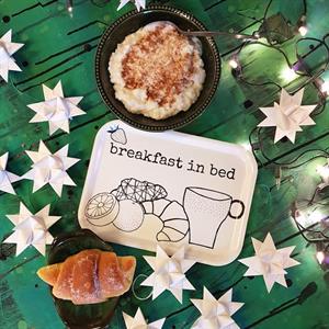 Bricka från Erika Tubbin Breakfast in bed