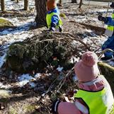 Today the Kindergarten children wanted to build a house for metsämörri in the forest (Picture showed with permission)