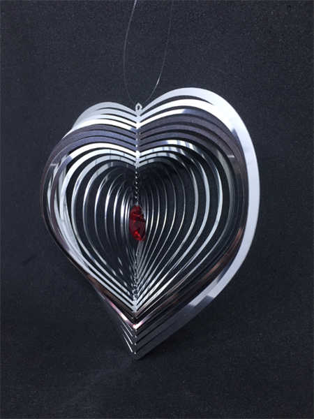 Spiral Hjärta med rött kristallhjärta