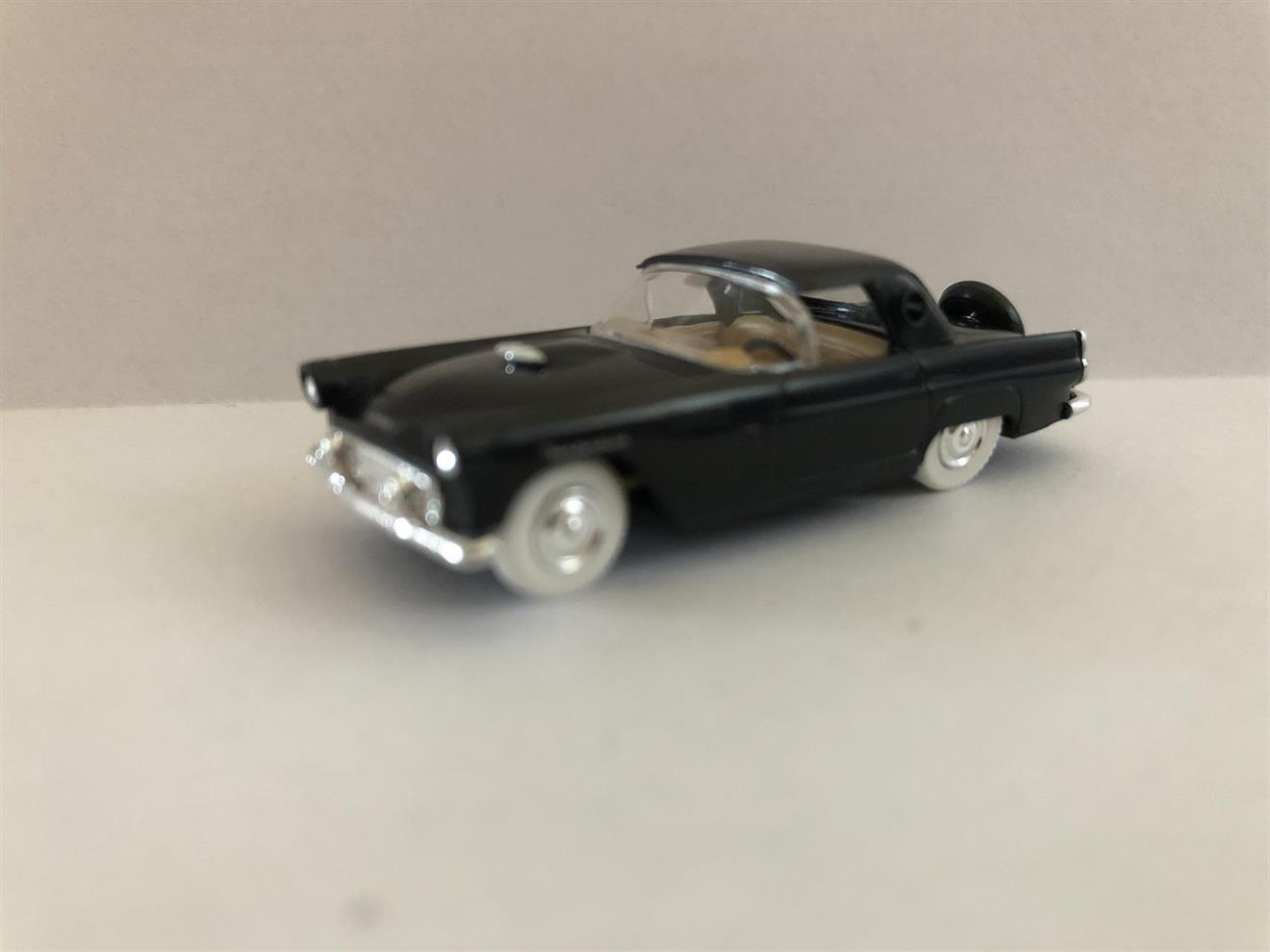 Ford Thunderbird '56  Hardtop - sort (hvite dekk)