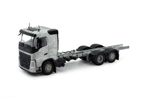 Tekno KIT Volvo L FH05 6x2/4 low roof rigid chassis (TP)