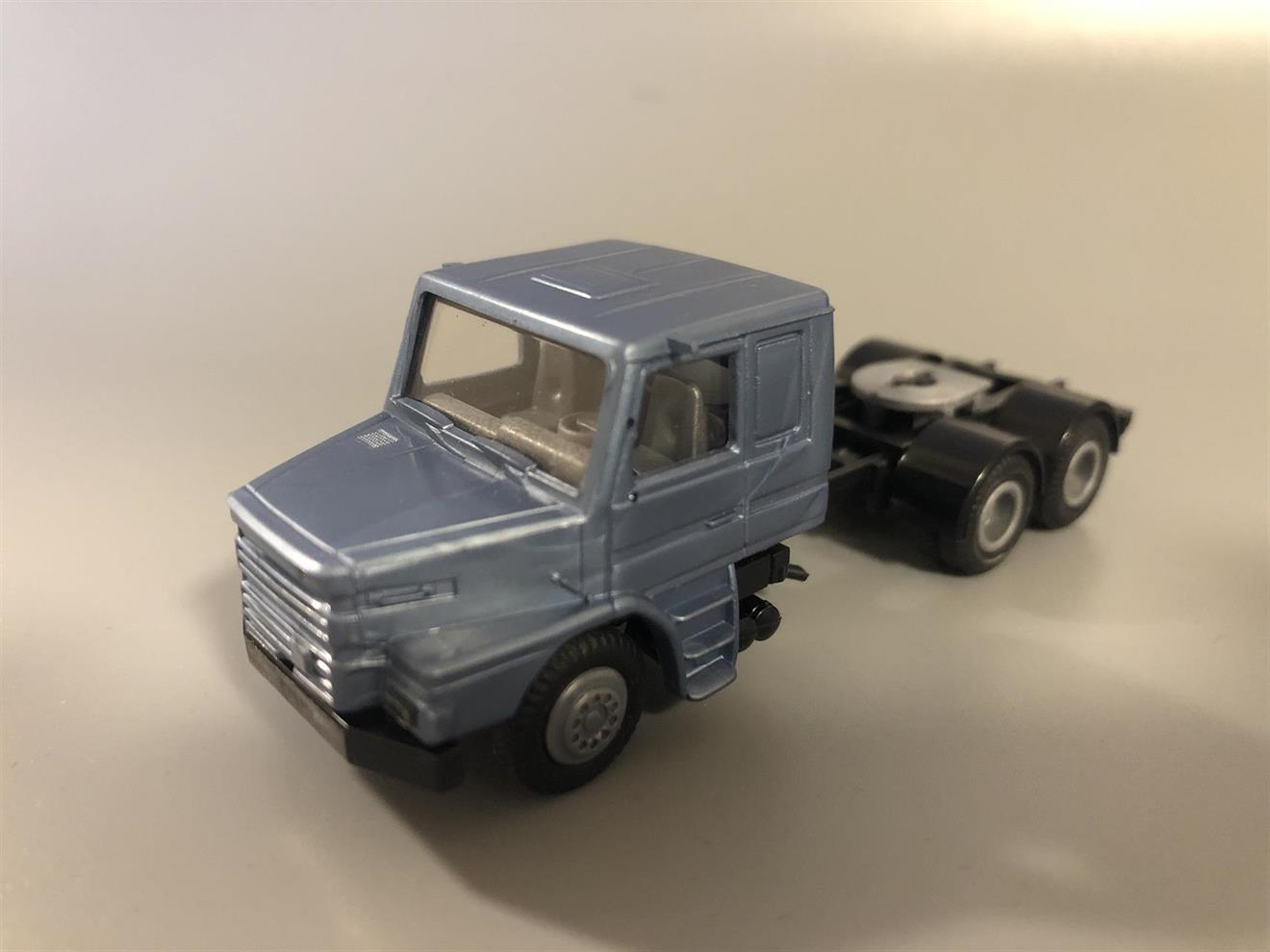 Scania 142 T trekkvogn (blå)