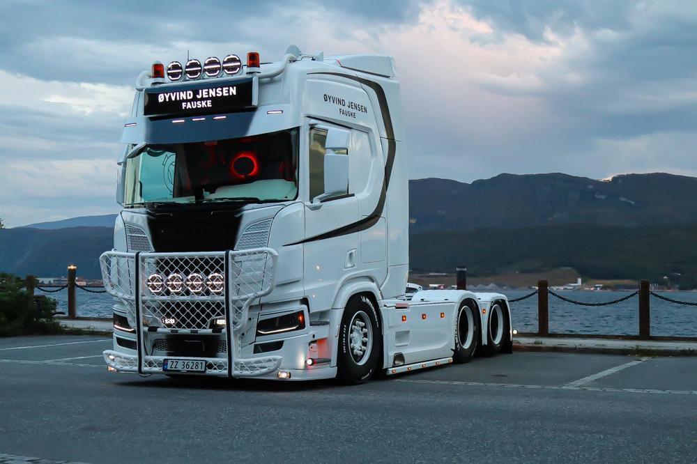 Tekno Scania NG 6x2 Jensen (NO) (FB)