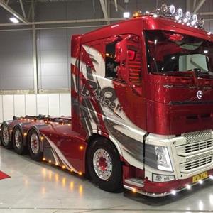 Tekno Volvo L FH04 8x2 P O Nilsen