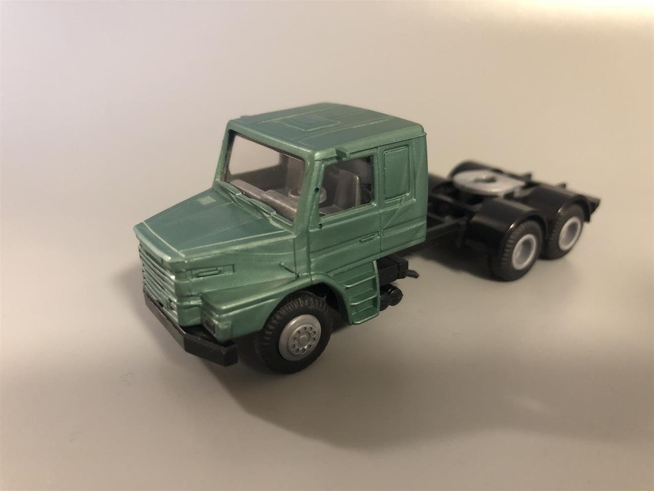 Scania 142 T trekkvogn  (grønn)