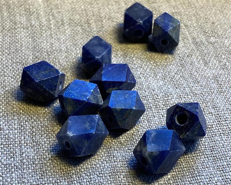 Lapis lazulipärla, 1,2 x 1 cm