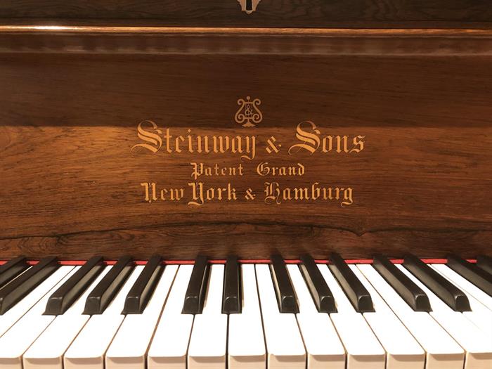 Steinway C - ferdig restaurert i studio