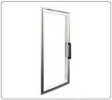 Glasdörr med aluminiumram 